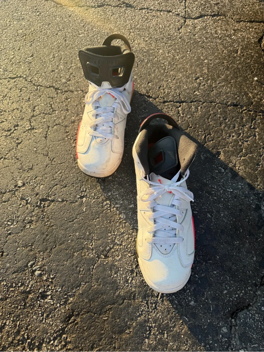 Nike Air Jordan 6 Retro White Infrared Youth 7Y Men’s 7 Shoes